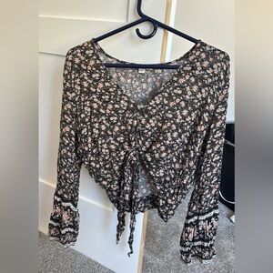 American Eagle Floral Cropped Blouse
